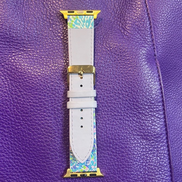Lilly Pulitzer Apple watchband in Shell of a Party New No Box - Picture 2 of 4